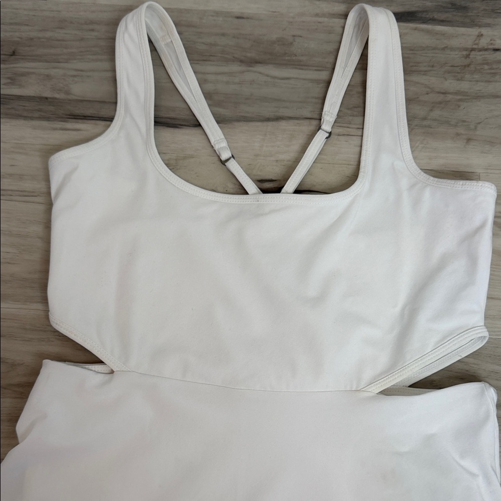 NWT Abercrombie &Fitch White sleeveless Dress w side cut out Sz Med - Picture 3 of 12