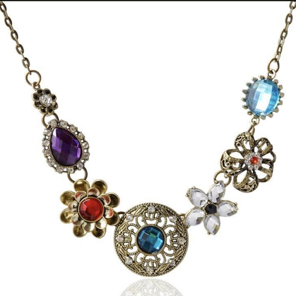 SHEIN Emory Rose Gold & Rhinestone Statement Necklace