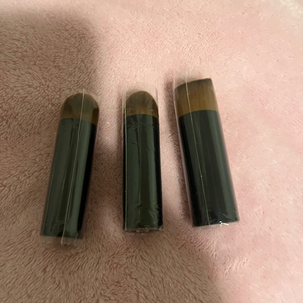 CHANEL Black Makeup Brushes with Brown Bristles