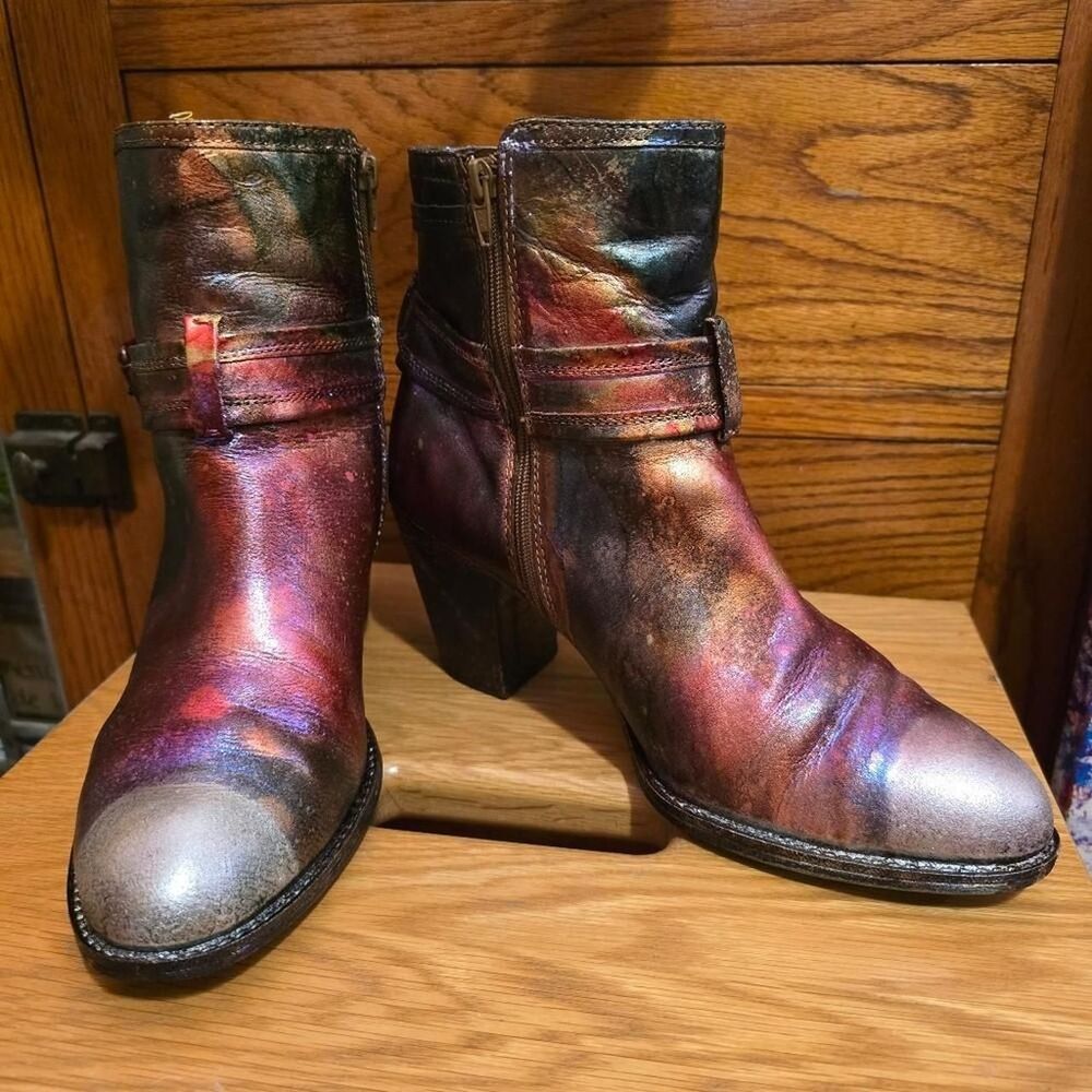 No-brand Women's Pink and Gold Boots - Picture 2 of 8