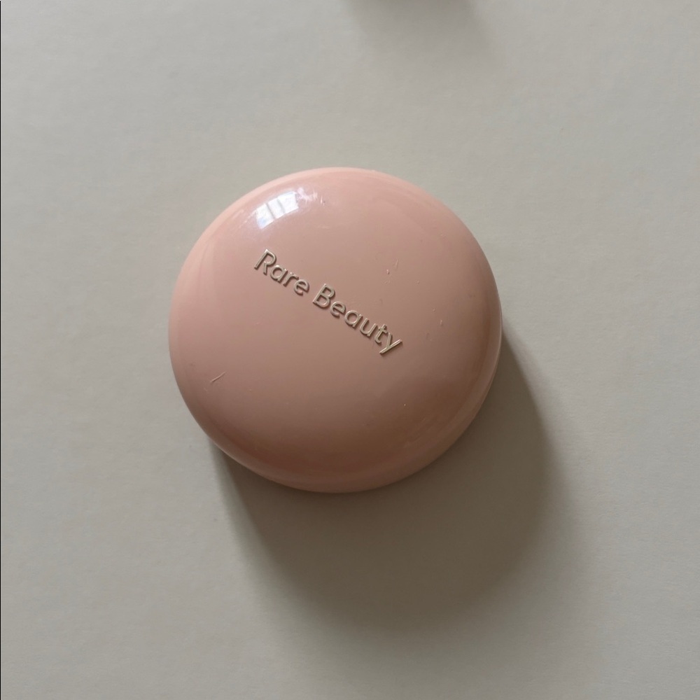 Rare beauty exhilarate highlighter - Picture 4 of 5