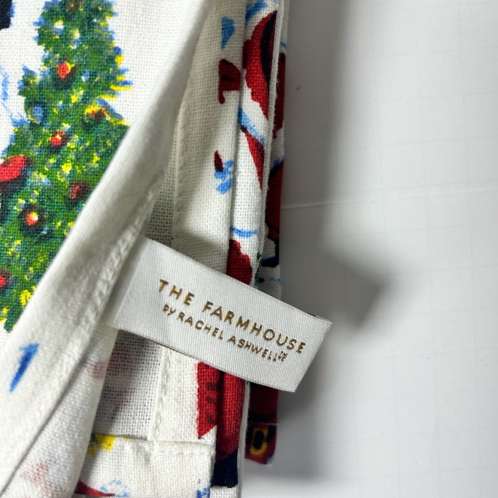 The Farmhouse Santa Christmas Napkins Set of 6 
100% Cotton - Picture 3 of 5