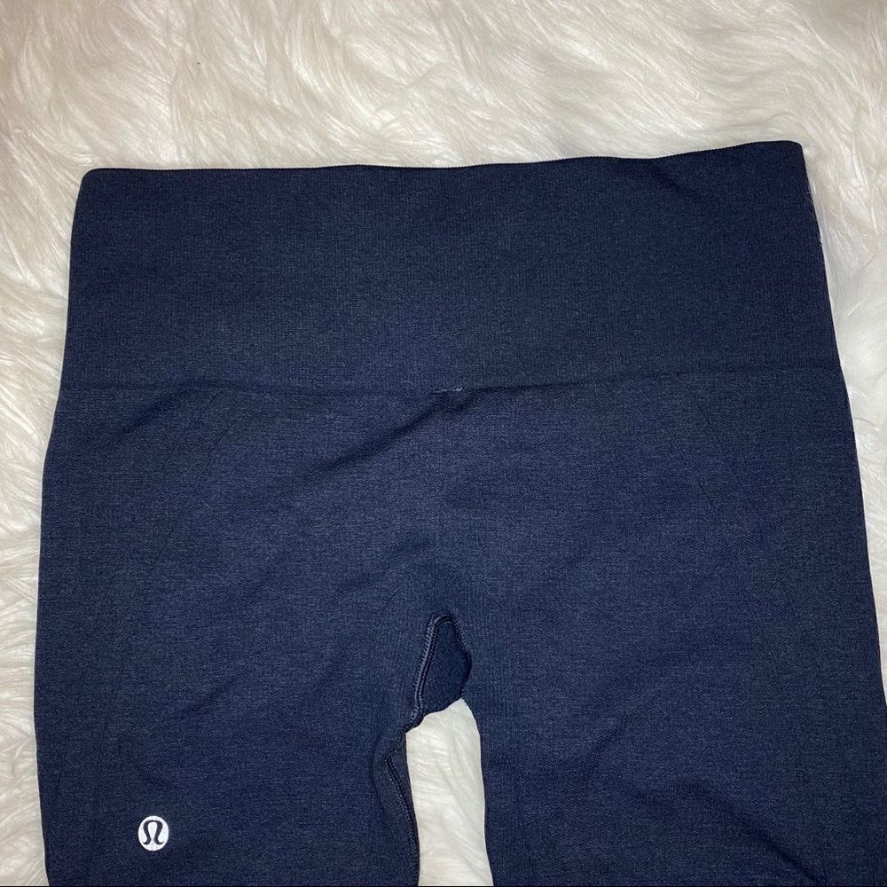 Lululemon In the Flow Crop II - Picture 9 of 12