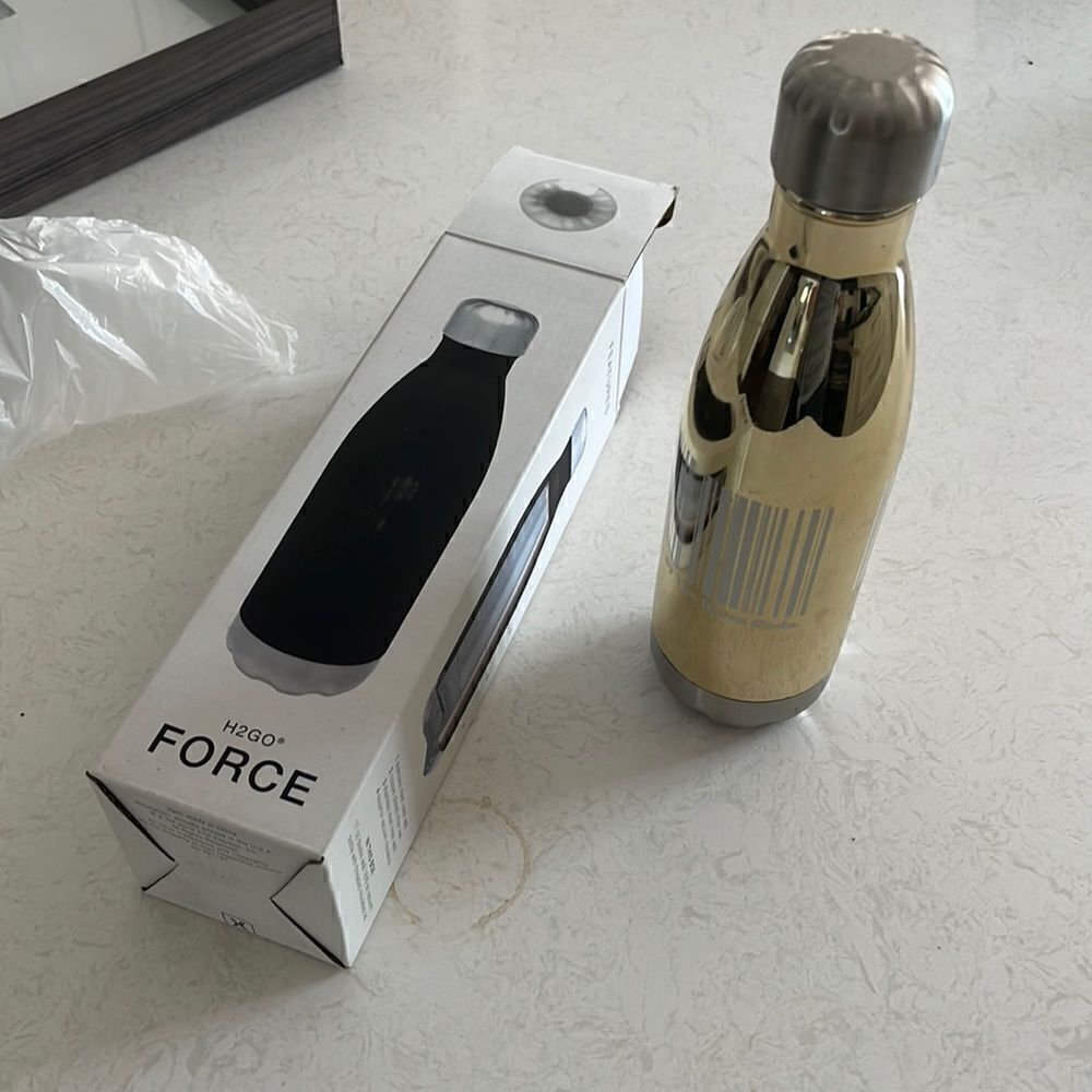 The Barre Code insulated water bottle - new in box
