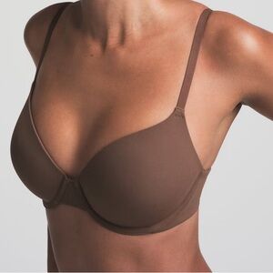 Skims T-Shirt Bra