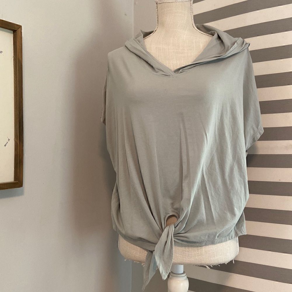 Lululemon Light Gray Knot Gonna Fly Front Tie Hooded Top Size 10