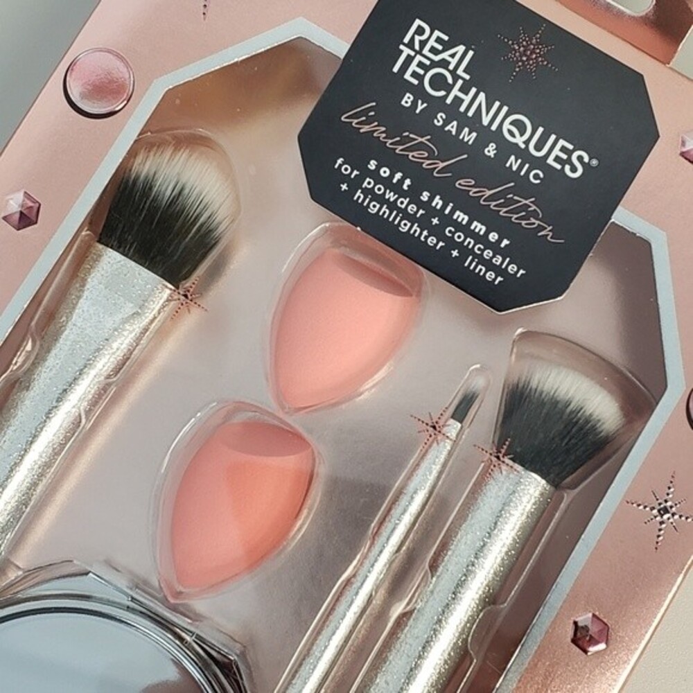 NEW Real Techniques Limited Edition Brush & Sponge Set - Picture 3 of 7