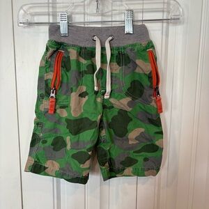 Mini Boden Green Camo Shorts Size‎ 3Y