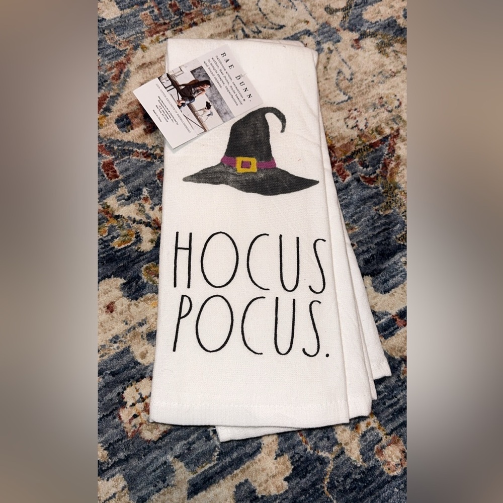 NWT Rae Dunn set of 2 kitchen towels hocus pocus Halloween seasonal fall