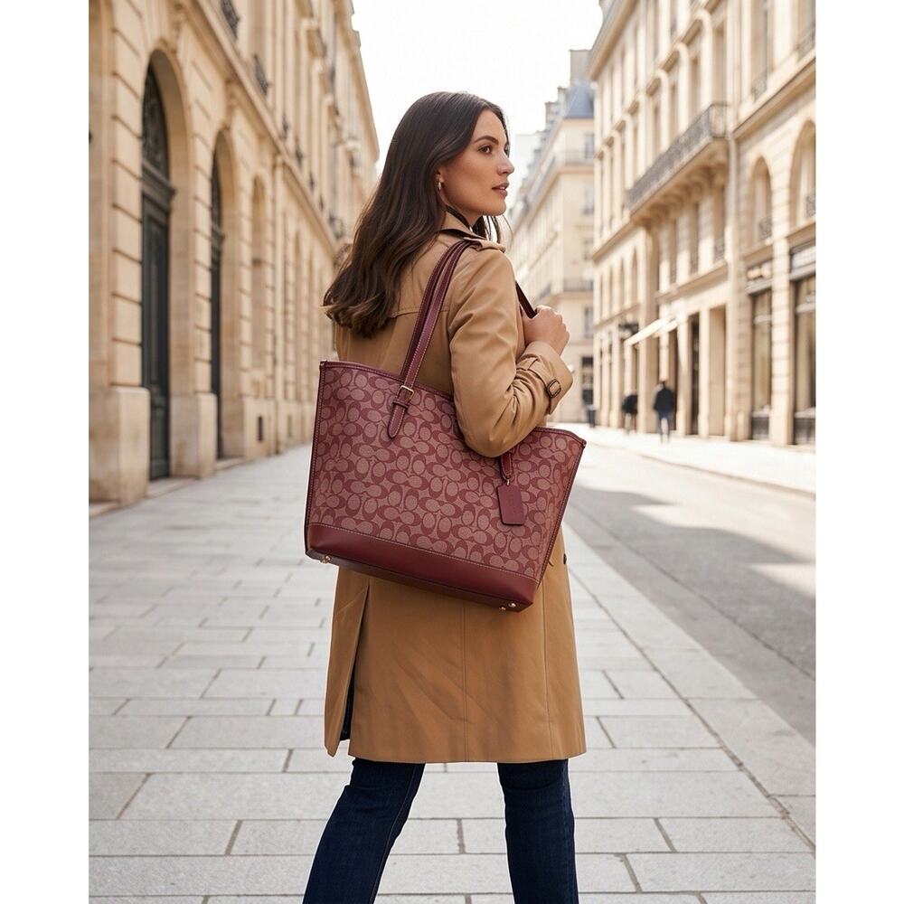Gorgeous Coach Wine Signature Denim Chambray Canvas Leather Tote Handbag