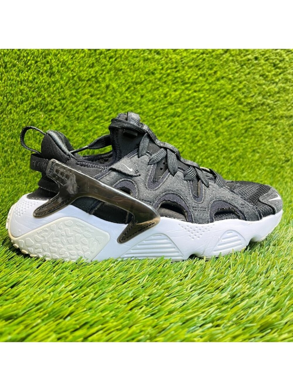 Nike Air Huarache Craft Womens Size 7.5 Black Walking Running Shoes Sneakers