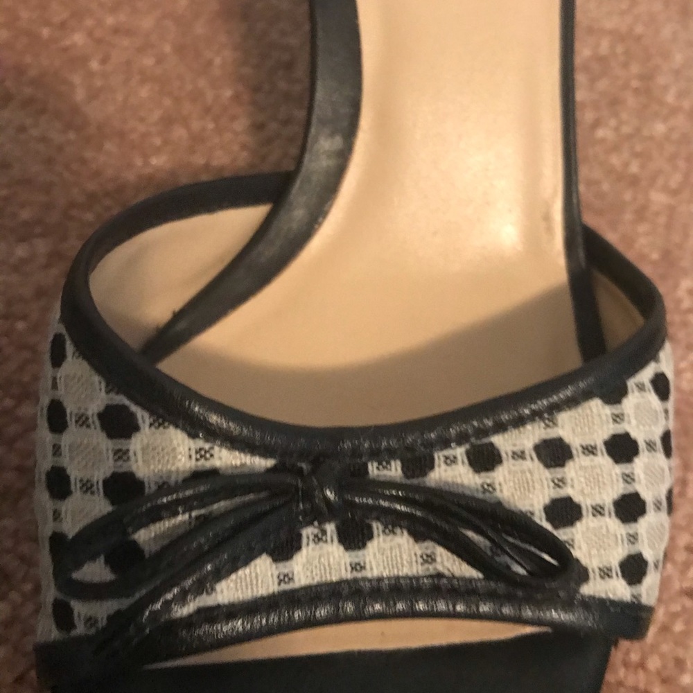 Ann Taylor Black and Cream Open-Toe Sandal with Bow