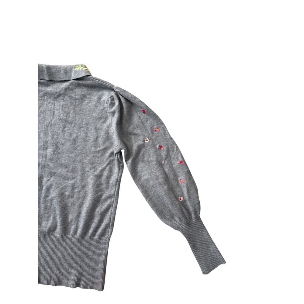 Aaeda Gray Embroidered Puff Sleeve Sweater L - Picture 6 of 6