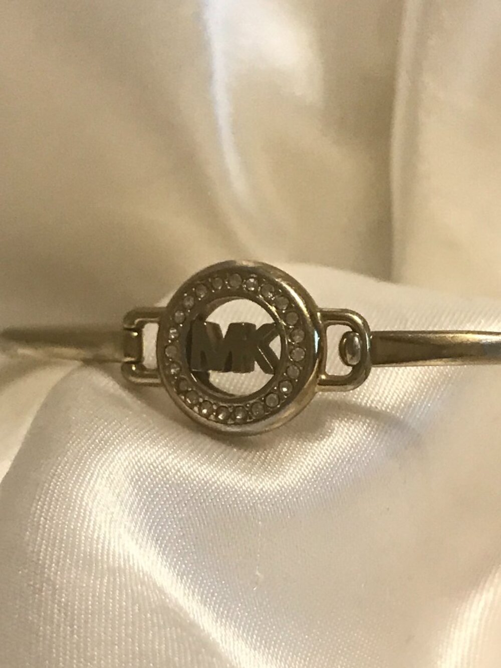 Michael Kors Logo Hook Bracelet - Picture 3 of 4