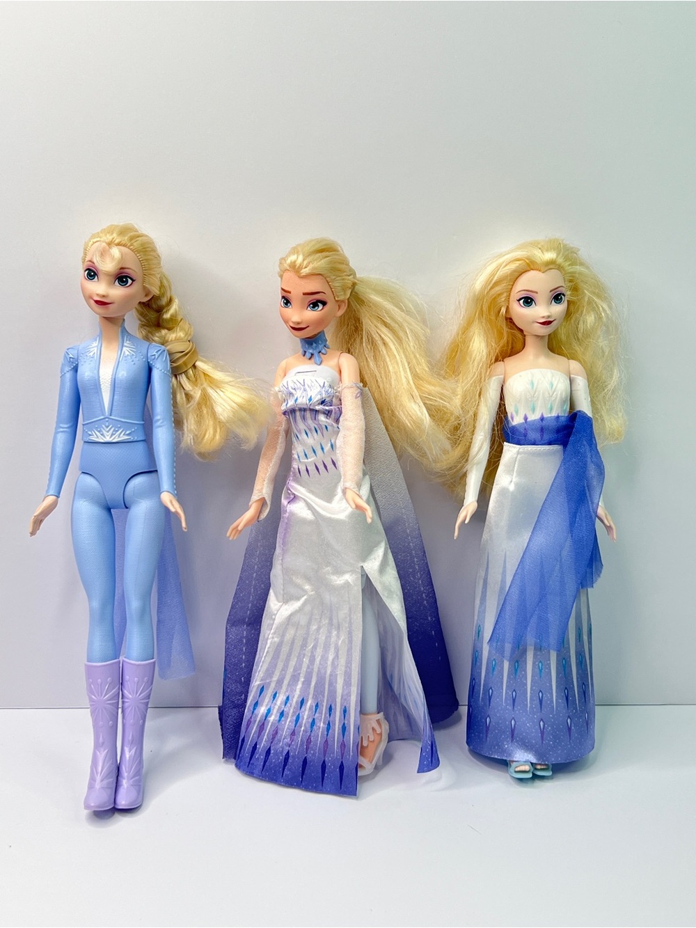 2018 Hasbro Disney Frozen 2 Musical Adventure Elsa Singing 12” Doll 1 Doll Works
