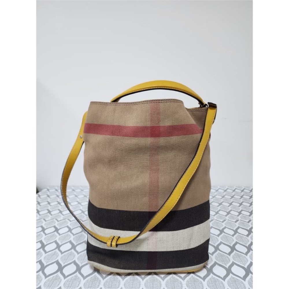 Authentic BURBERRY Canvas Mega Check Medium Ashby Hobo Saddle Bag Yellow/Beige