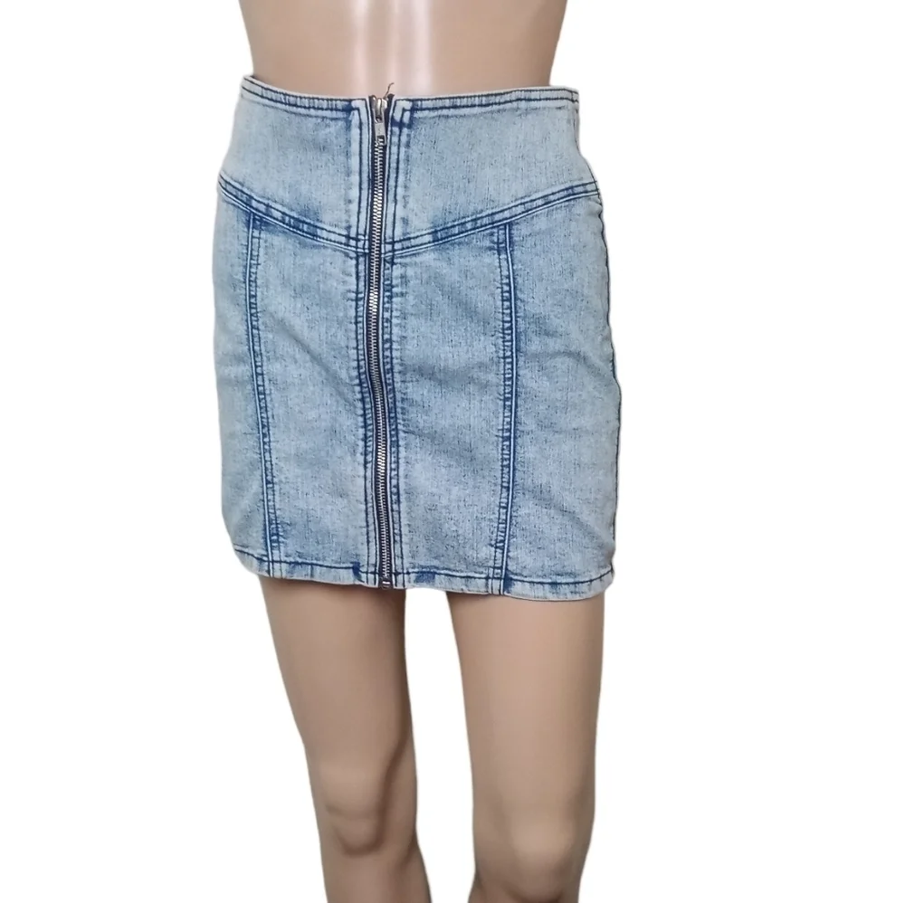 Carmar Full Zip Light Wash Skirt - Picture 1 of 4
