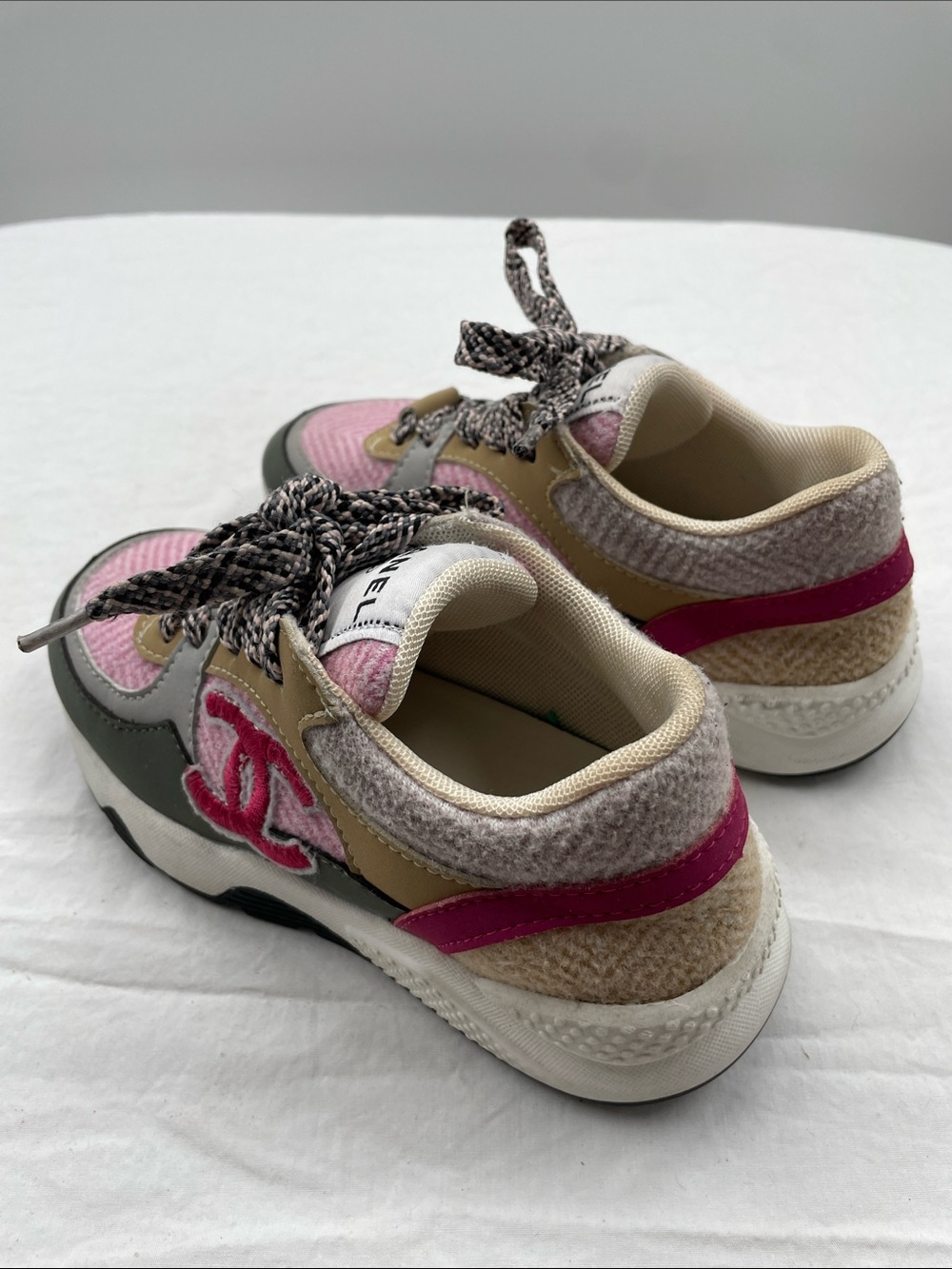 CHANEL Fabric Suede Calfskin CV Sneakers -Pink Multicolor. Girl’s EU31. - Picture 4 of 8