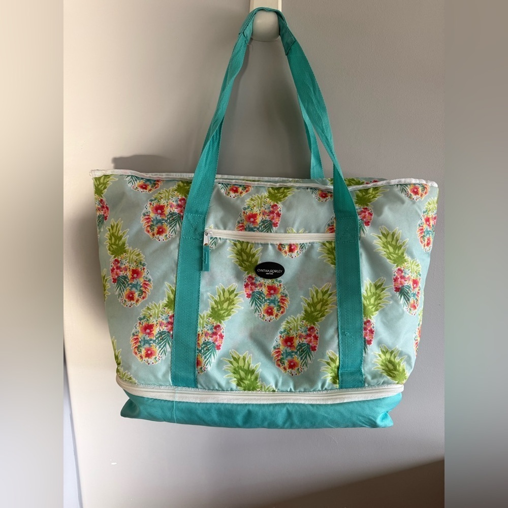 Cynthia Rowley Insulated Pineapple Floral Beach Tote Bag