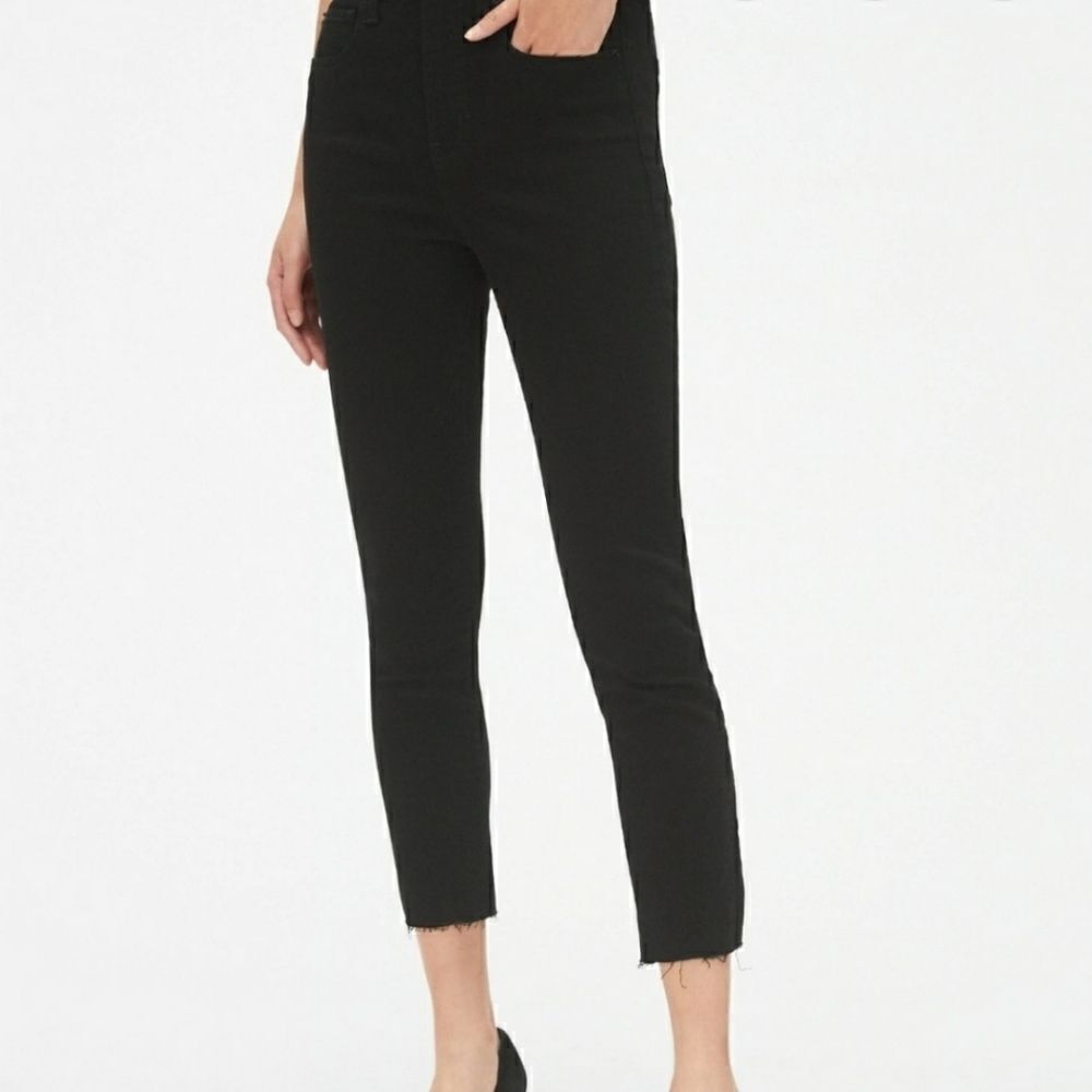 Gap Black High Rise Raw Hem True Skinny Jeans 32R
