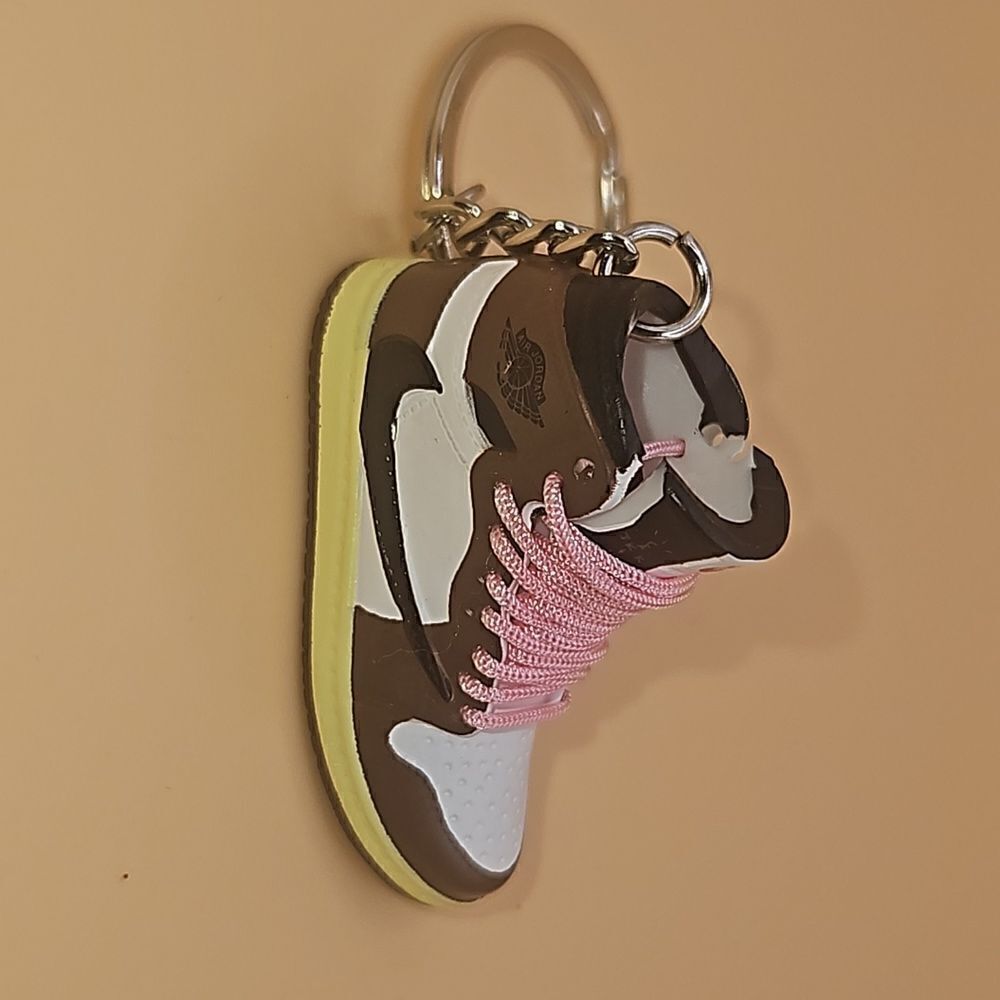 Travis Scott Jordan 1 Keychain