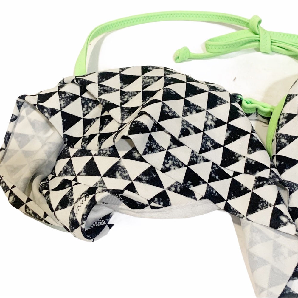 Victorias Secret Pink Medium Neon Trim Geometric Bikini Top Bathing Suit Swim - Picture 2 of 4