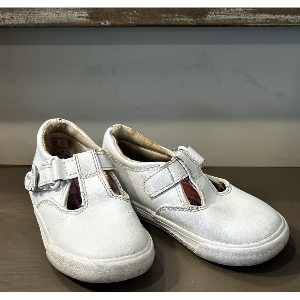 Keds Kids White Shoes Daphne T Strap Sz 6 Slip On Style‎ Spring Summer Casual