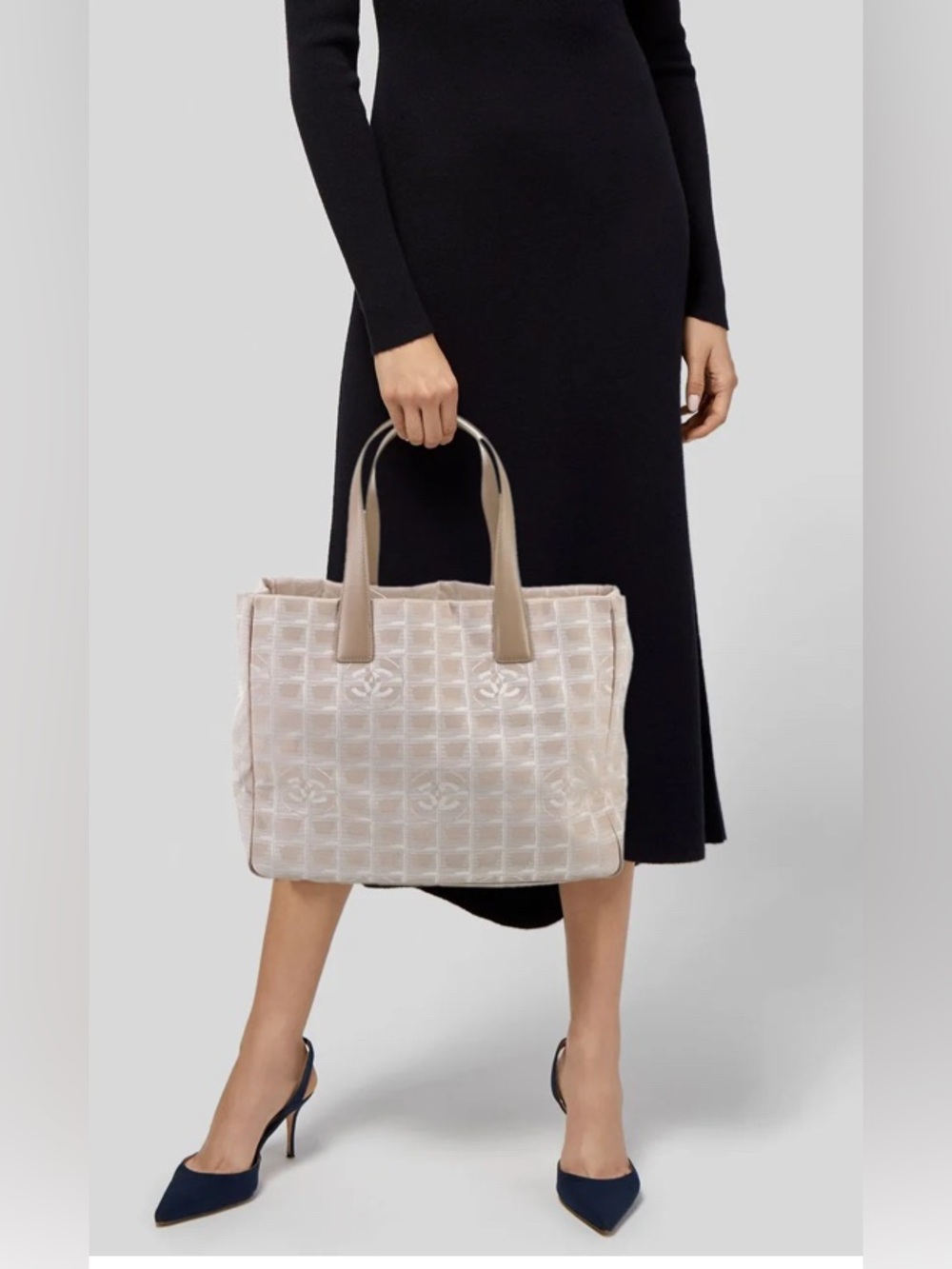 Chanel - VINTAGE- GUC - Travel Ligne Tote - Great Tote!