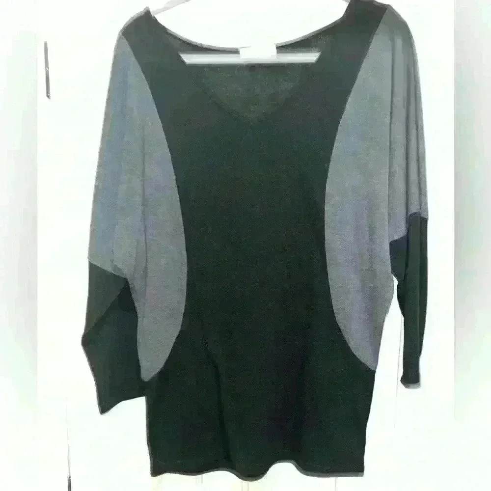 Shulami Pullover Lightweight Sweater, Size L