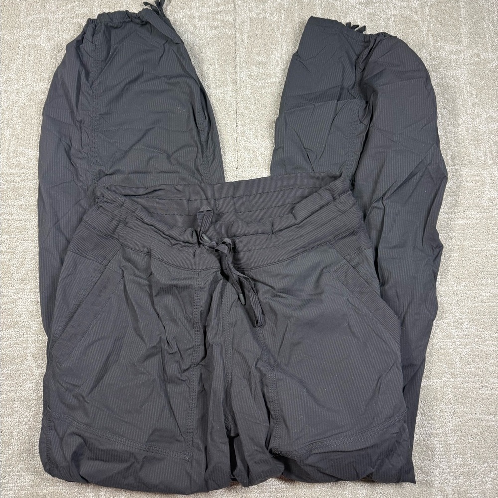 Lululemon Straight leg Dance Studio Pant Black Read Below
