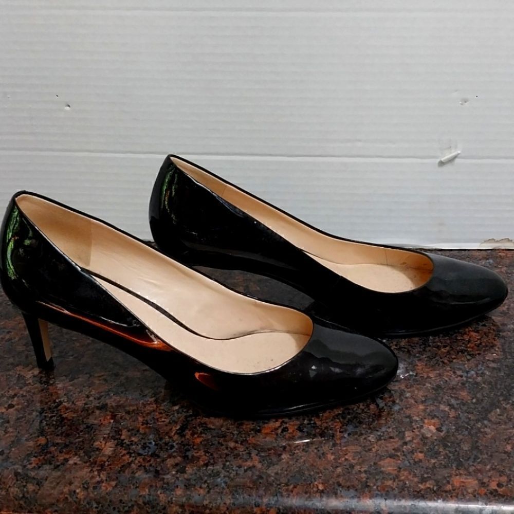 Nine West Black Patent Leather Heels...SIZE 8M