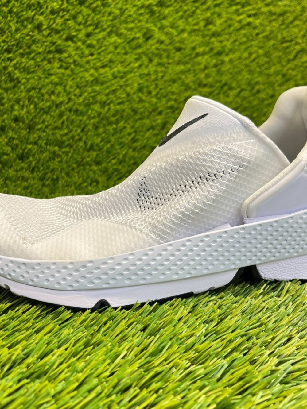 Nike Go FlyEase Womens Size 6.5 White Black Athletic Walking Shoes Sneakers - Picture 3 of 10