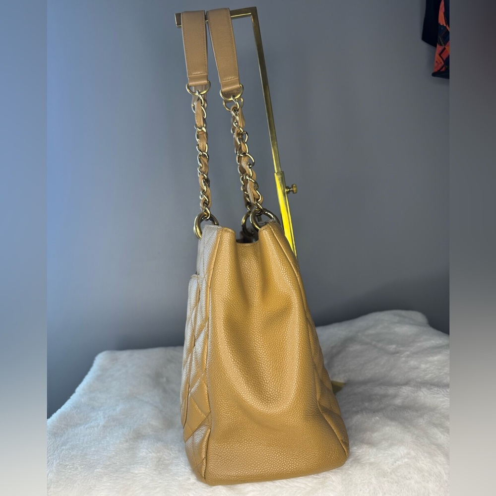 CHANEL Quilted Caviar Leather Beige Shopping Tote - Picture 4 of 16