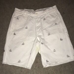 J Crew Mens White Chino Shorts w Sailboats Raw hem