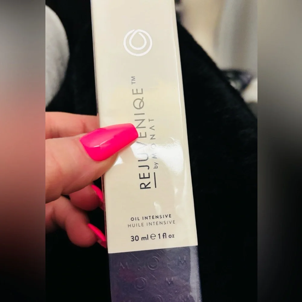 Monat Global Rejuveniqe Oil Intensive for Hair & Skin - Picture 4 of 7