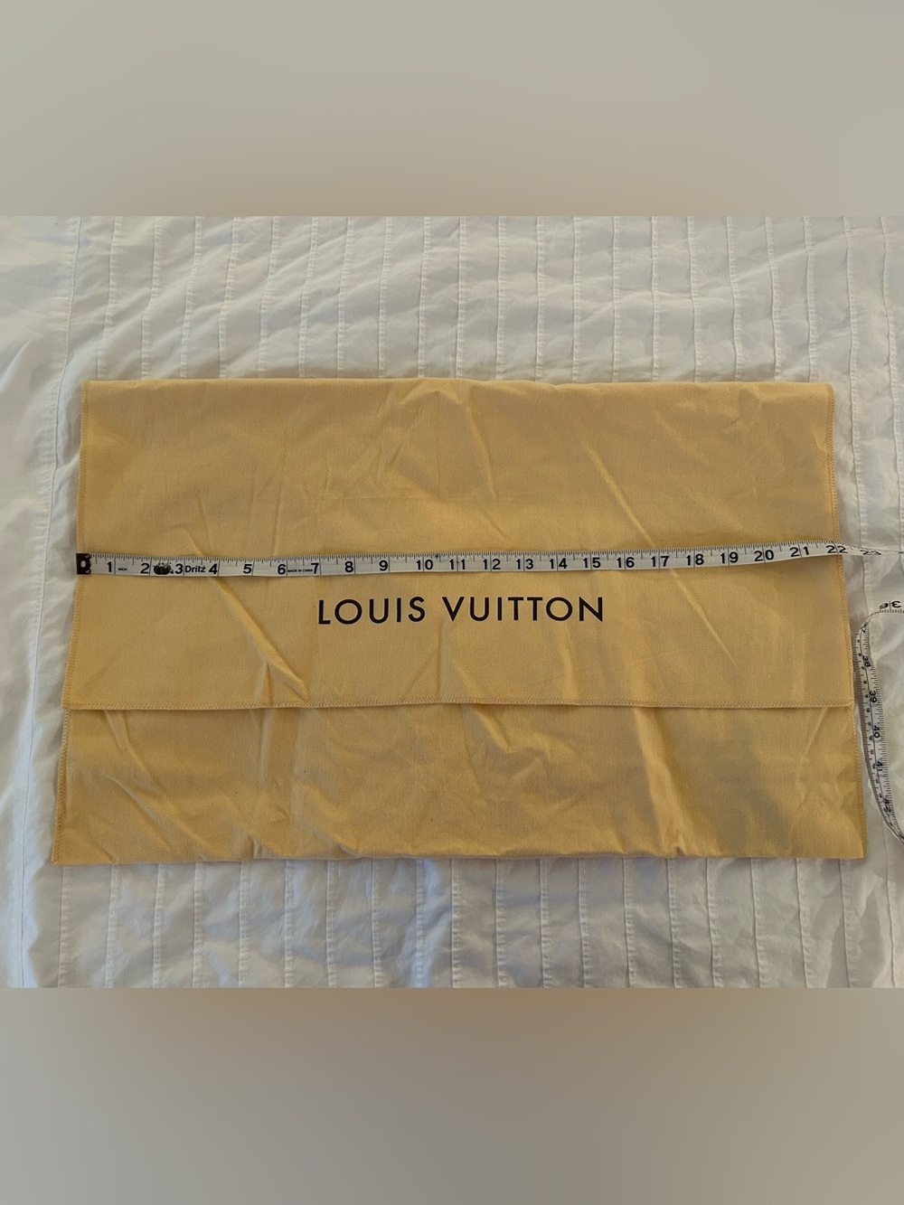 Louis Vuitton Dust Bag and Pouch - Picture 3 of 6