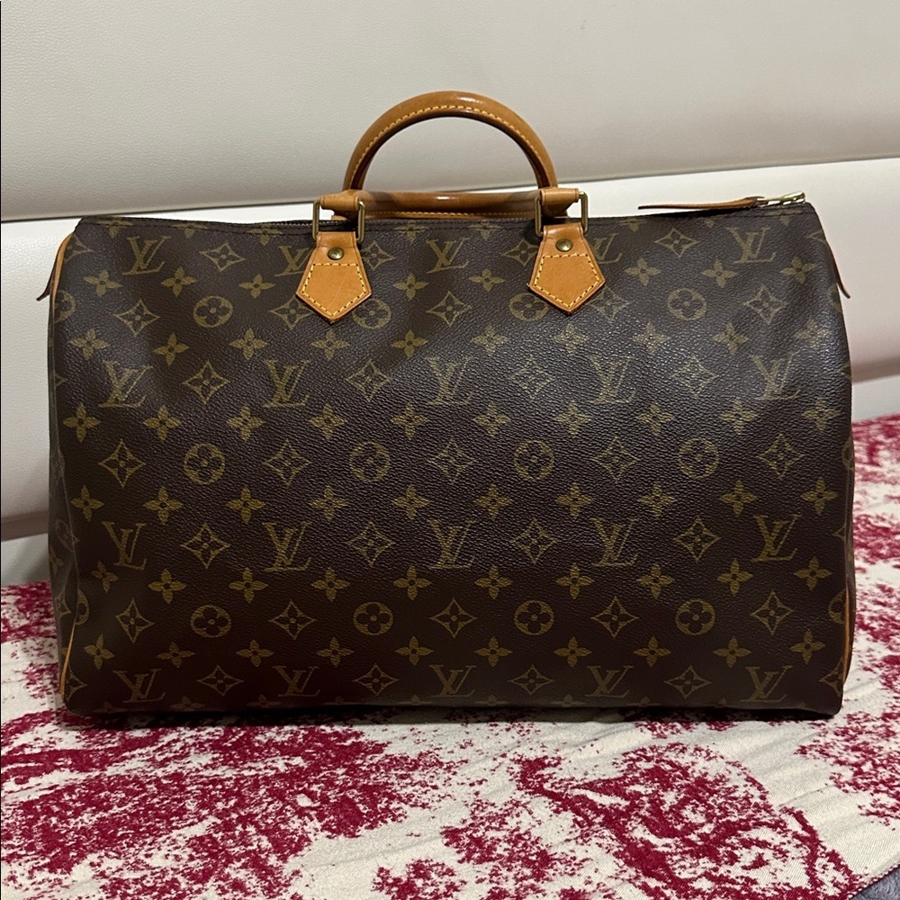 Louis Vuitton Monogram Speedy 40 - Picture 2 of 15