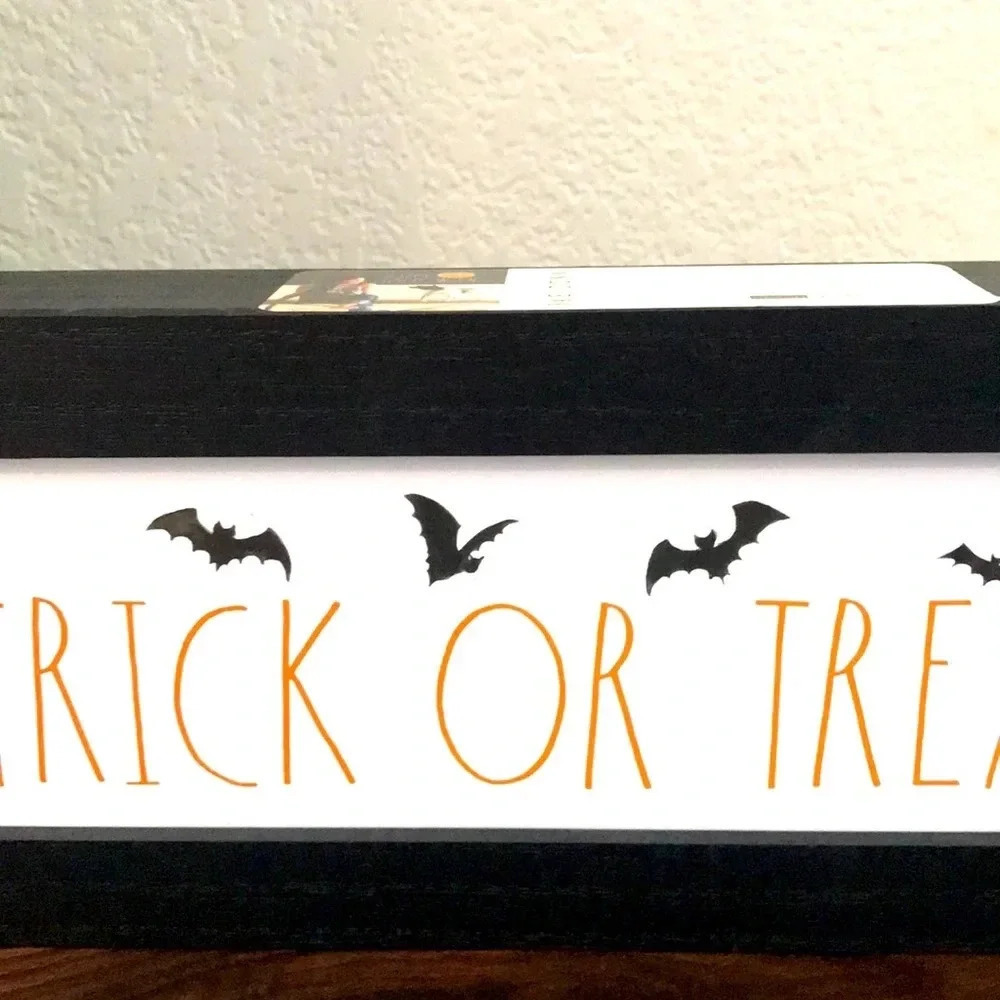 Rae Dunn Trick or Treat Sign - Picture 3 of 3