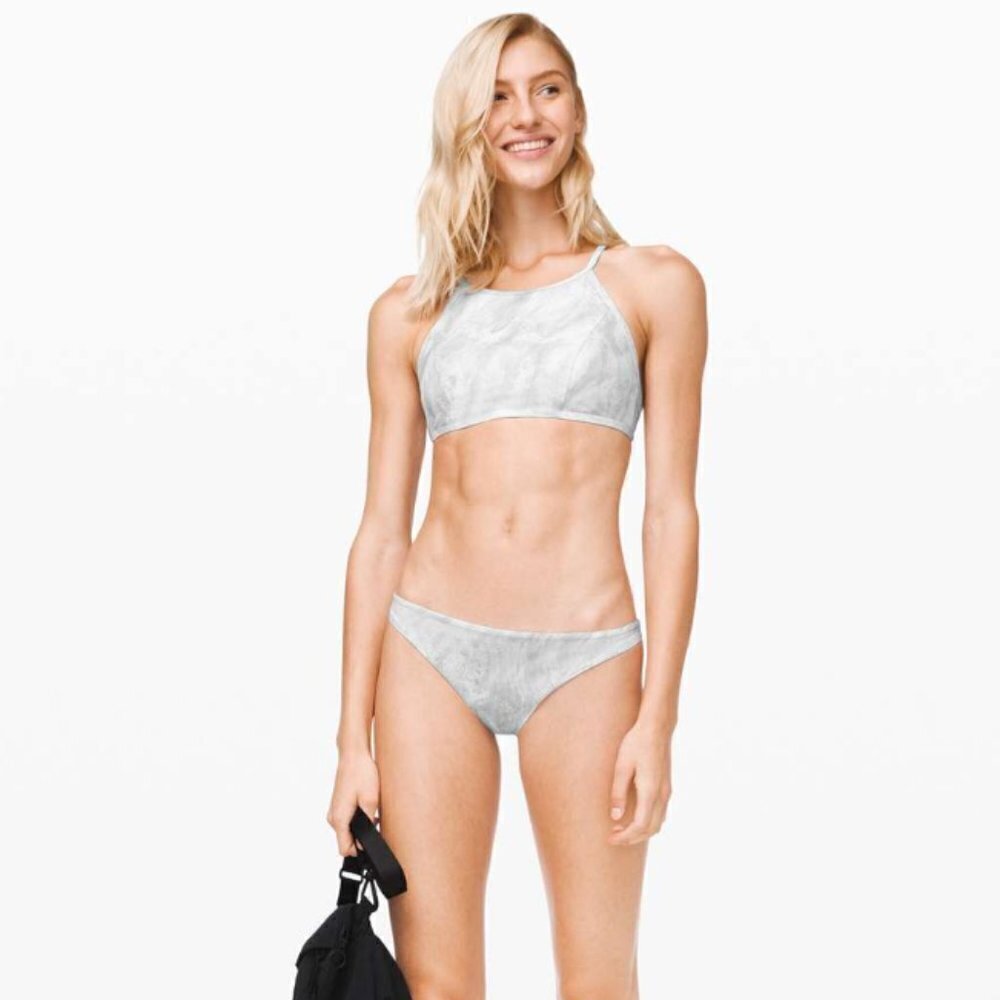lululemon low rise sun soaker cheeky bottoms