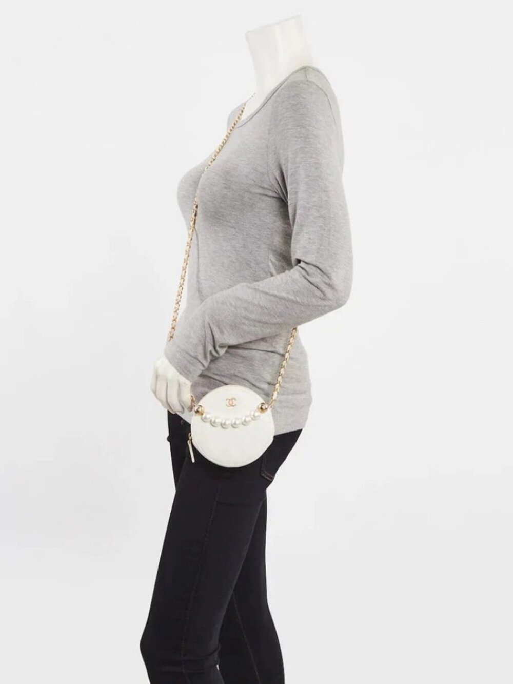 Chanel White Quilted Lambskin Leather Pearl Round Clutch with Chain Bag