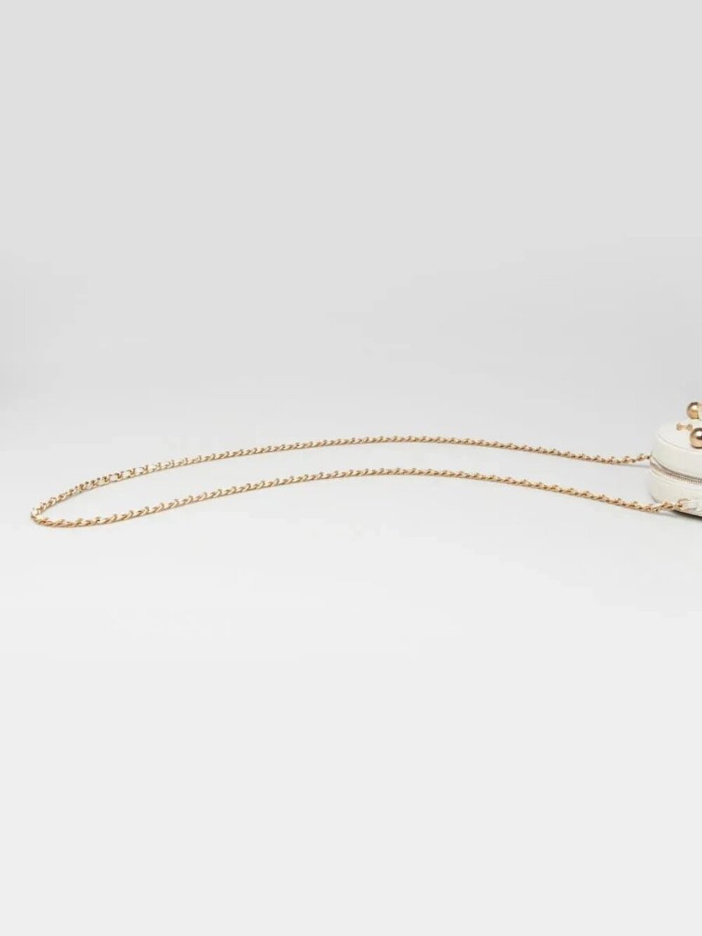 Chanel White Quilted Lambskin Leather Pearl Round Clutch with Chain Bag - Picture 8 of 11