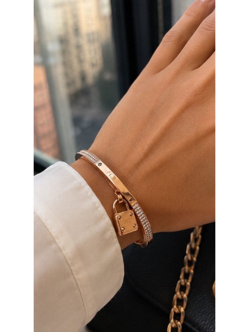 Designer Michael Kors Brilliance Rose Gold Tone Bangle Bracelet Padlock Pave