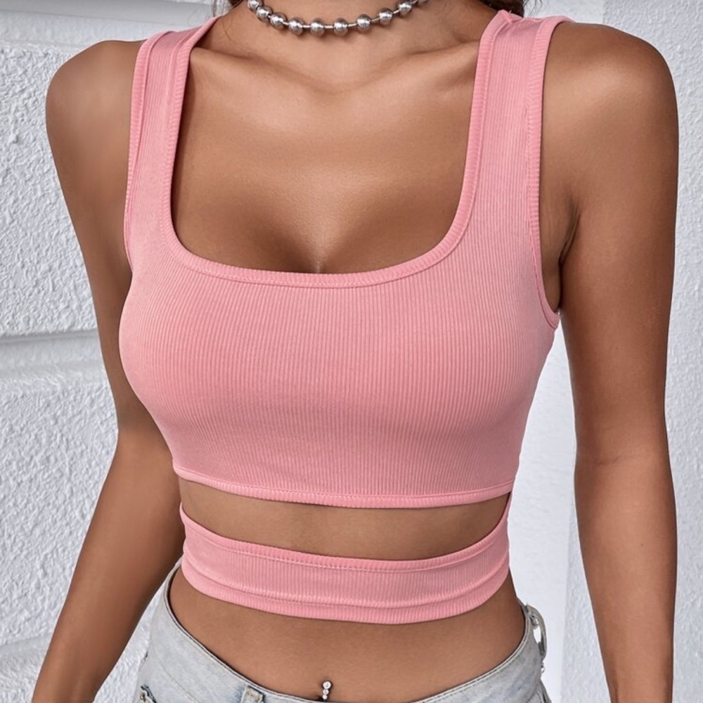 Pink Ribbed Crop Top with Cut Out - Picture 3 of 3
