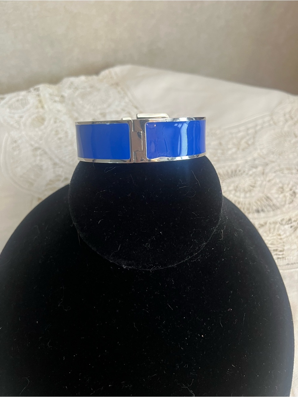 Michael Kors Silver Bracelet with Blue Accent Panel - Picture 3 of 16