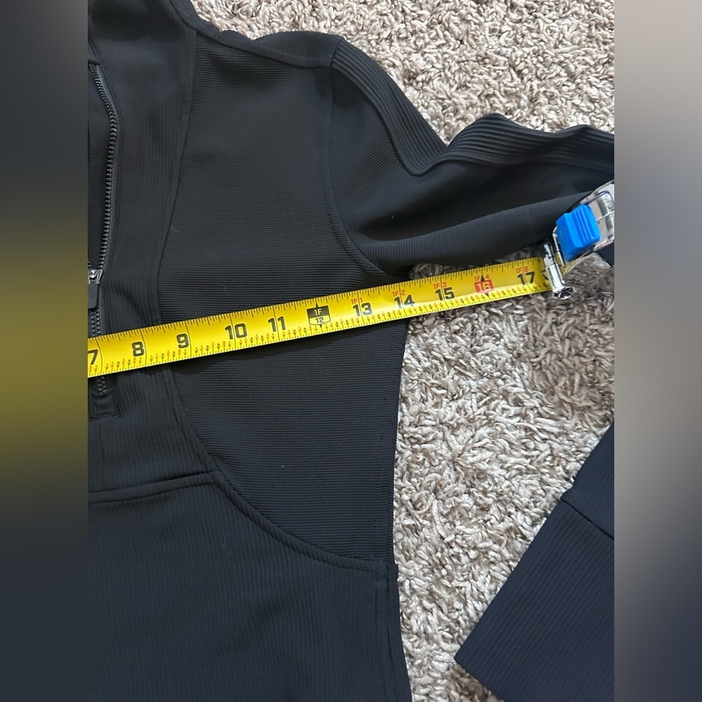 Lululemon Take It In Stride 1/2 zip - size 2 - Picture 7 of 12