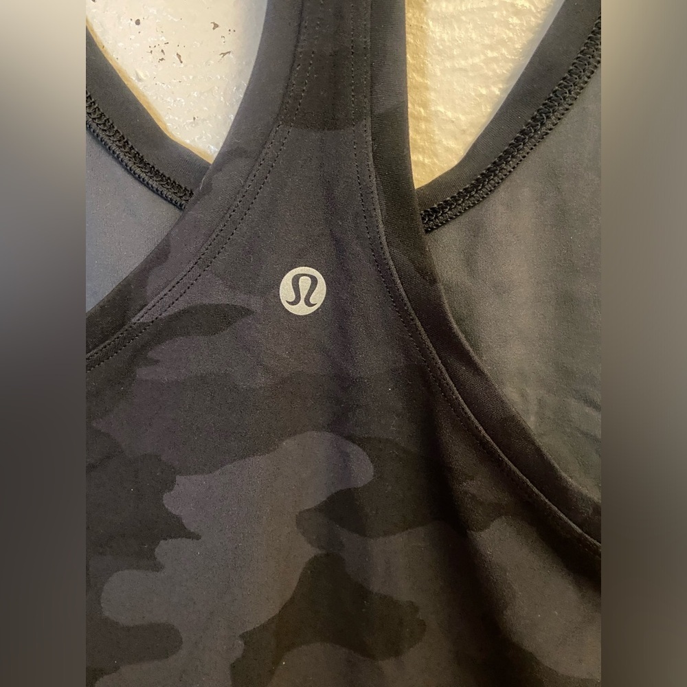 Lululemon top - Picture 5 of 10