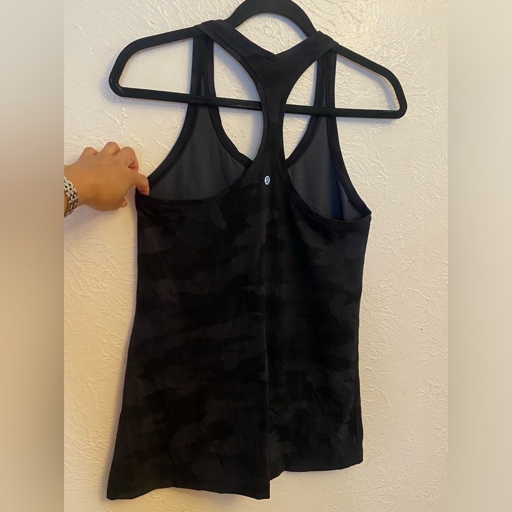 Lululemon top - Picture 6 of 10