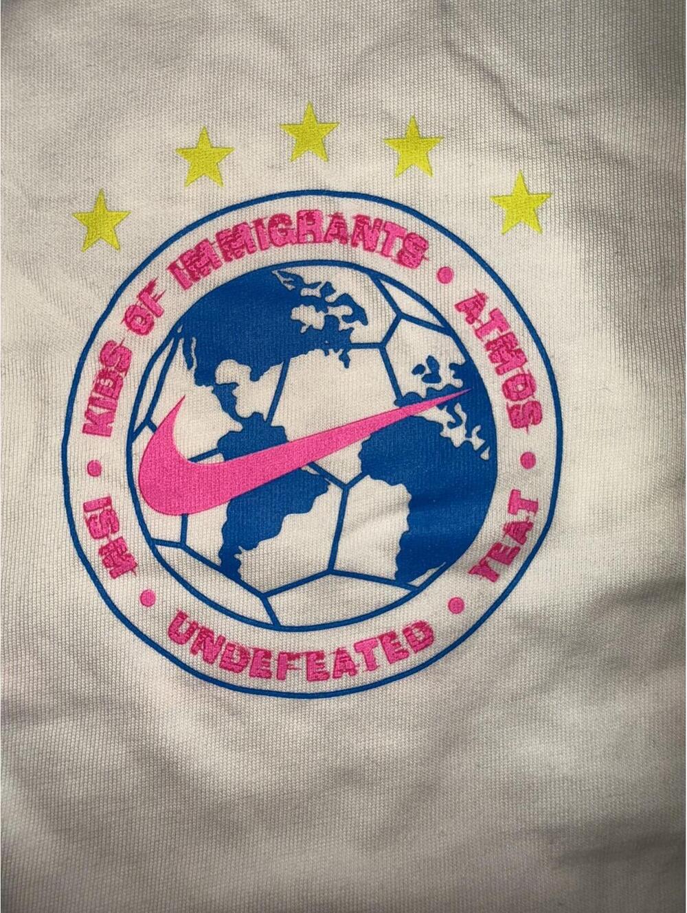 Nike Men’s Kids Of Immagrants Complexcon Exclusive T-Shirt - Picture 4 of 7