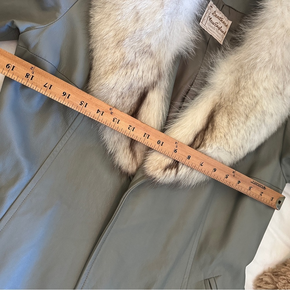 New England Vintage Gray Leathers Jacket with fur collar - Picture 9 of 16