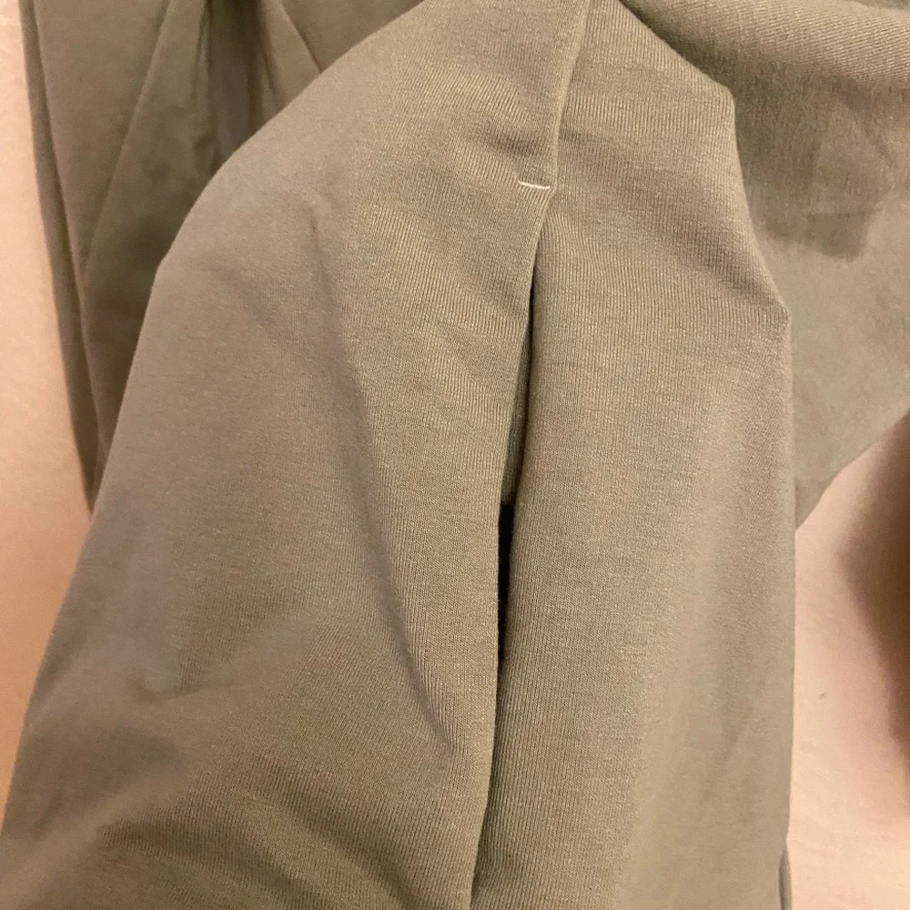 Gymshark sweater - Picture 5 of 6